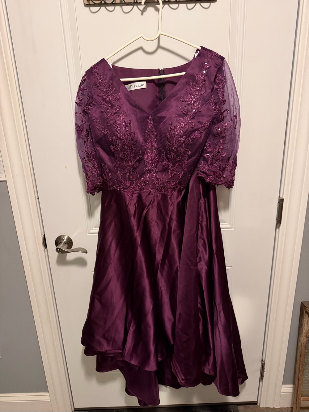 JJs House Plum Grape High-Low Satin Lace Evening Dress 48” bust New Tags